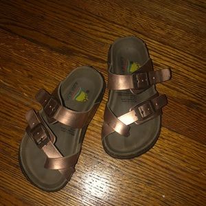 Barely worn aloha island sandals